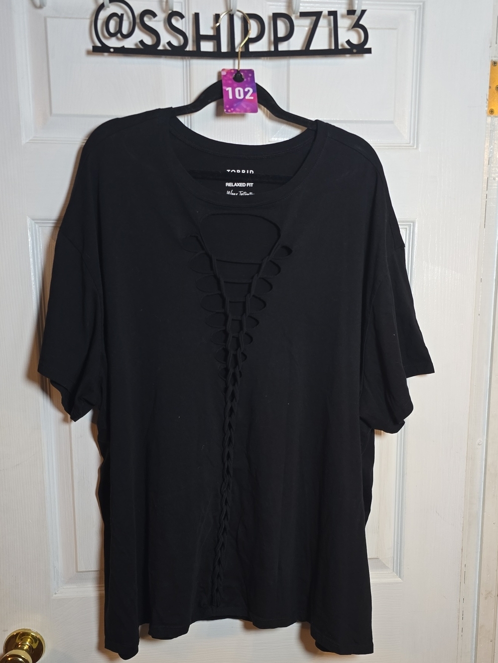 102 torrid 4 4X Black Lace-Up Front Short Sleeve Tee